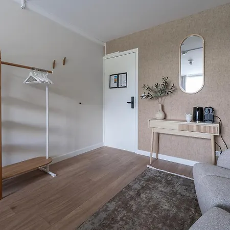 Student-friendly Close To 度假居