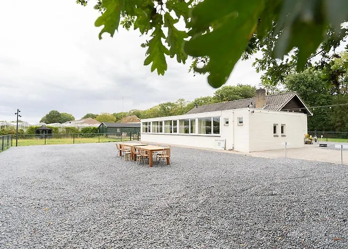 Quiet Student By Parking Holiday home *